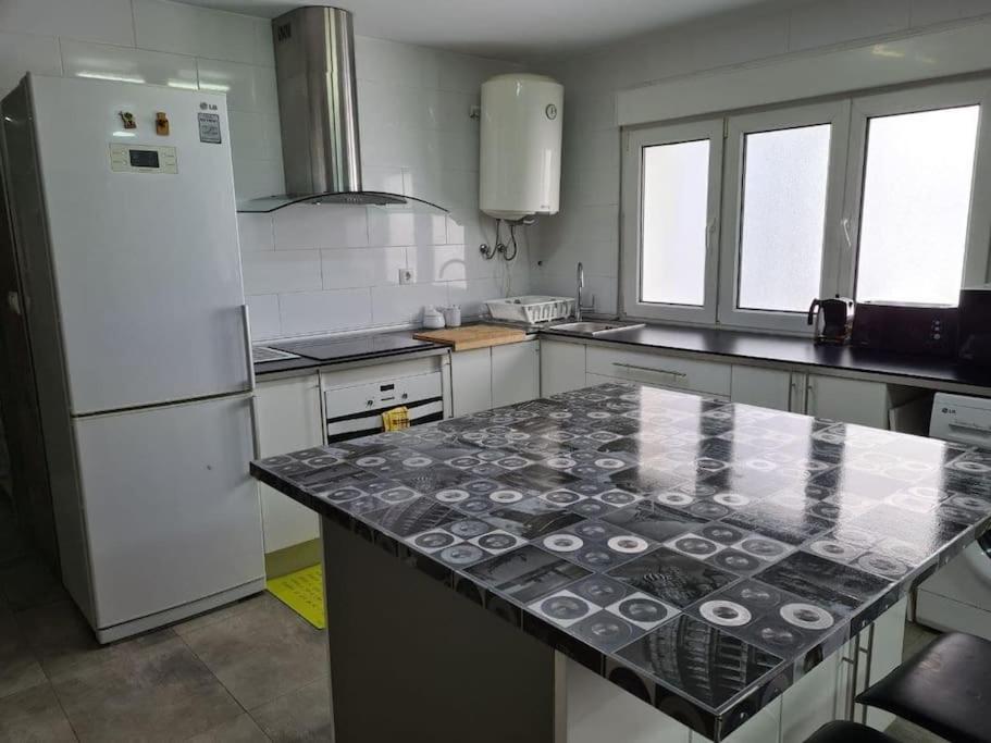 A Un Paso De La Playa, Amplio Apartamento Gijón Dış mekan fotoğraf